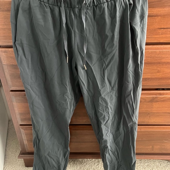 lululemon athletica grey Joggers - Picture 1 of 2